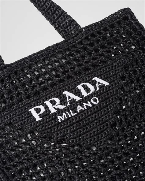 prada borsa in rafia|Borsa Prada Triangle in rafia.